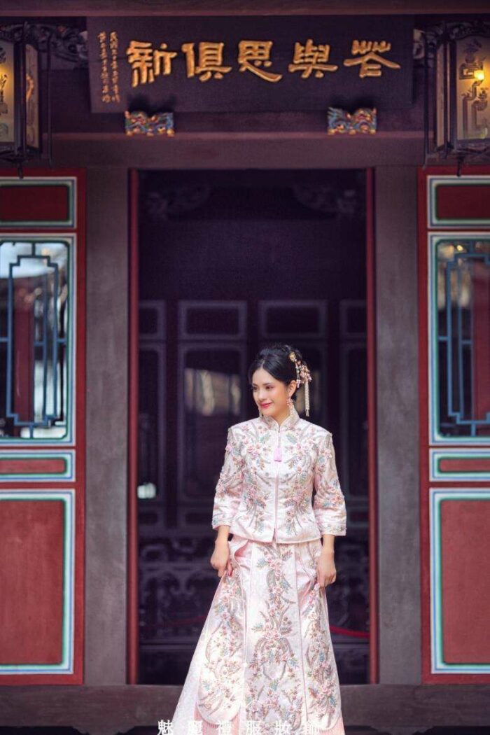 粉嫩立體絲線浮雕花龍鳳掛