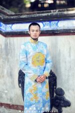 水藍波紋金黃平繡龍鳳古裝