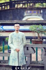 嫩綠立體雕花中式古裝