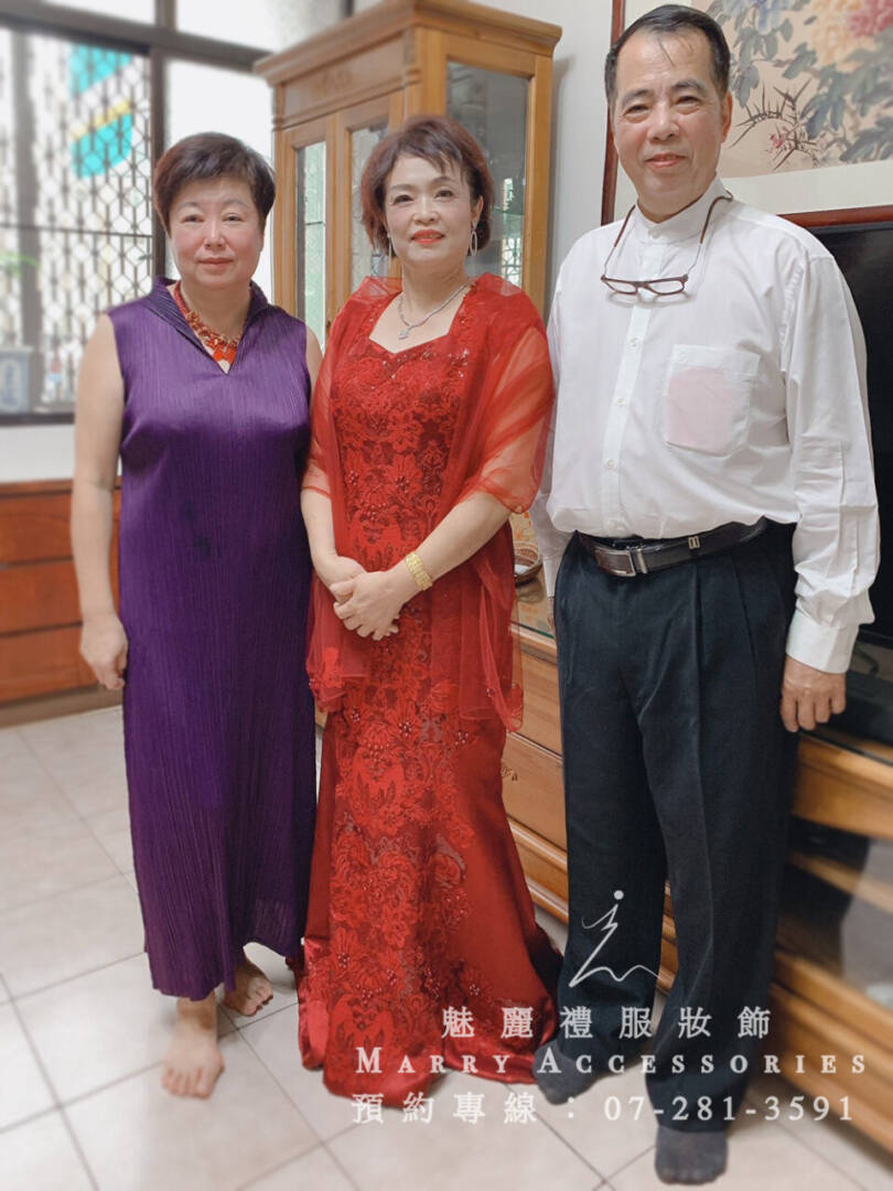 中式禮服，西式剪裁，高雅出租禮服看這邊