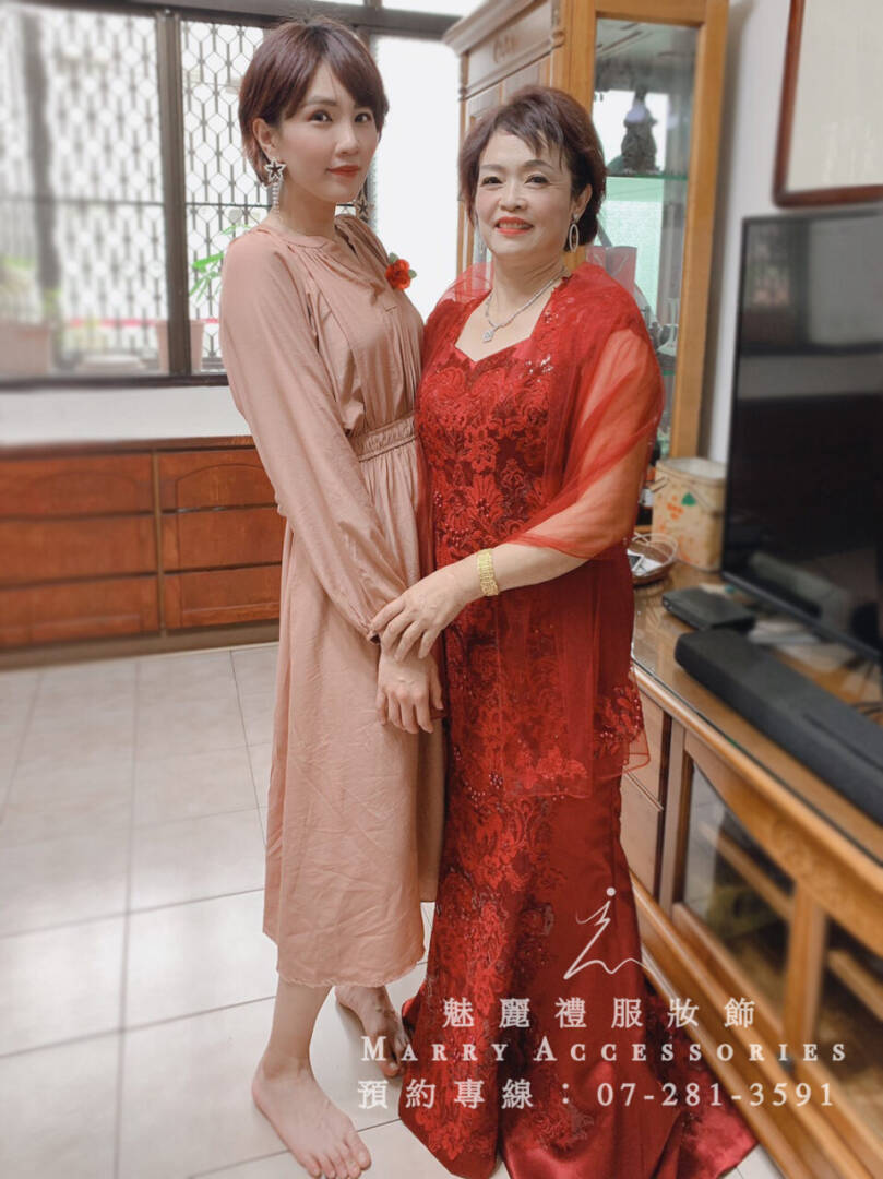 中式禮服，西式剪裁，高雅出租禮服看這邊