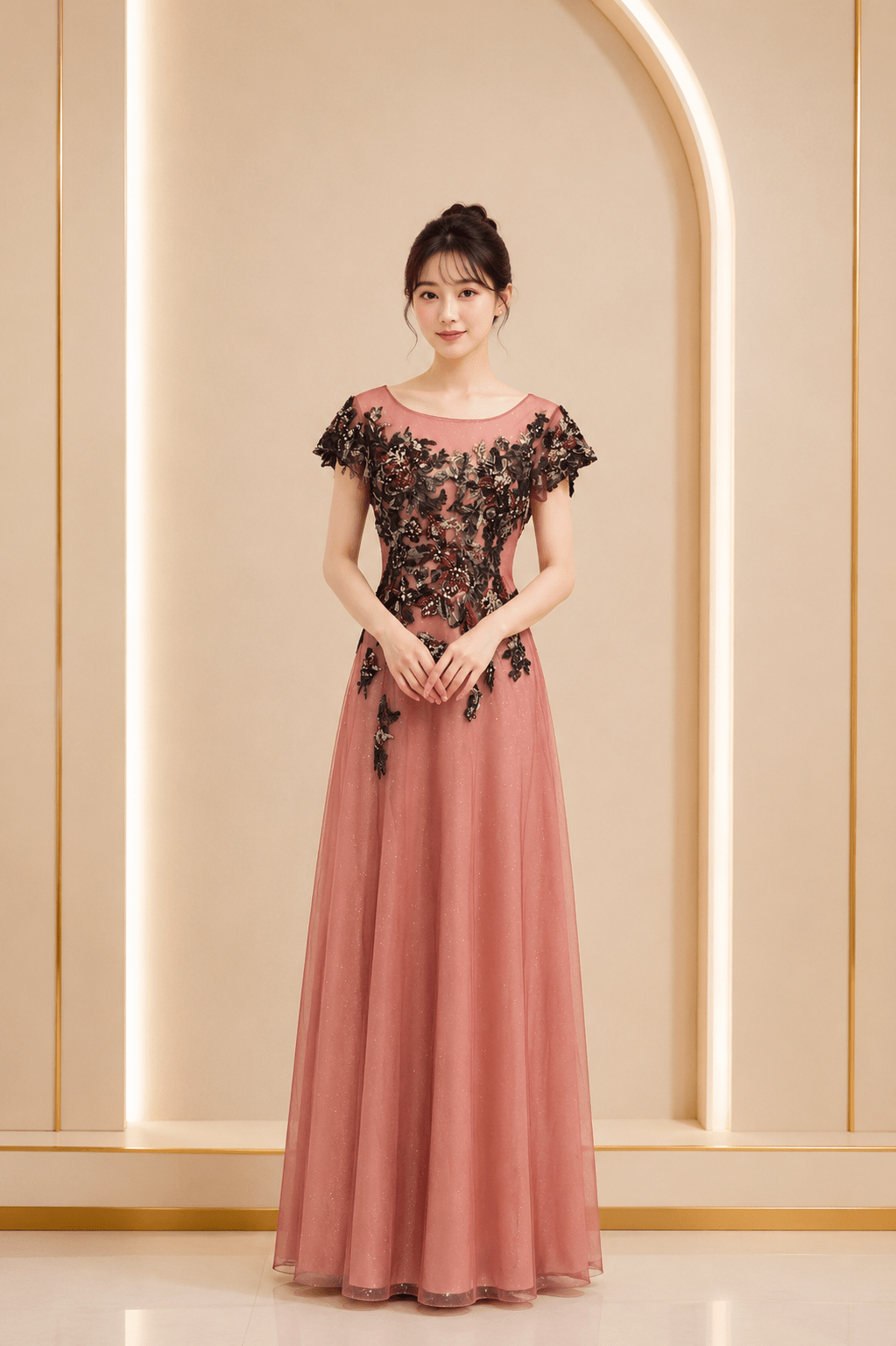 黑色繡花與紅亮紗媽媽禮服 黑色繡花與紅亮紗媽媽禮服