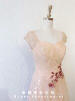 粉橘色雙肩紅色刺繡晚宴媽媽禮服