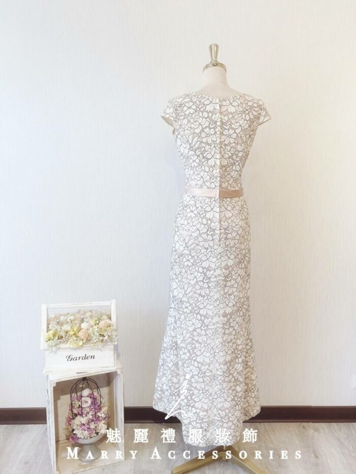 粉膚色日系蕾絲晚宴媽媽禮服