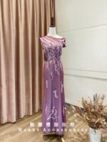 斜肩粉紗花藤款媽媽禮服