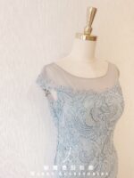 灰藍色刺繡管珠晚宴媽媽禮服