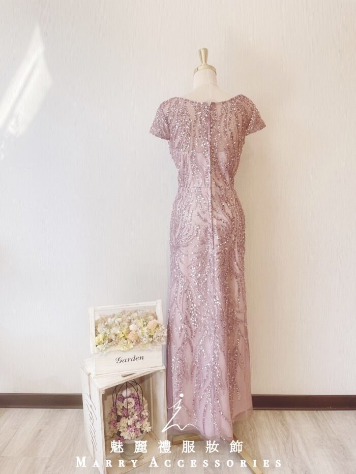 藕粉色水晶系性感晚宴媽媽禮服