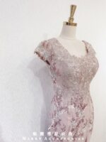 藕粉色刺繡蕾絲氣質晚宴媽媽禮服