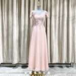 粉色蕾絲卡肩A字媽媽禮服