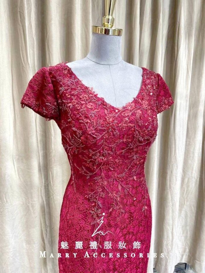 紅色古典蕾絲花紋媽媽禮服