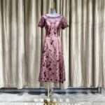 紫色透膚U領古典繡花媽媽禮服