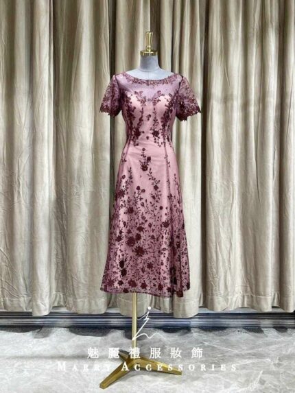 紫色透膚U領古典繡花媽媽禮服