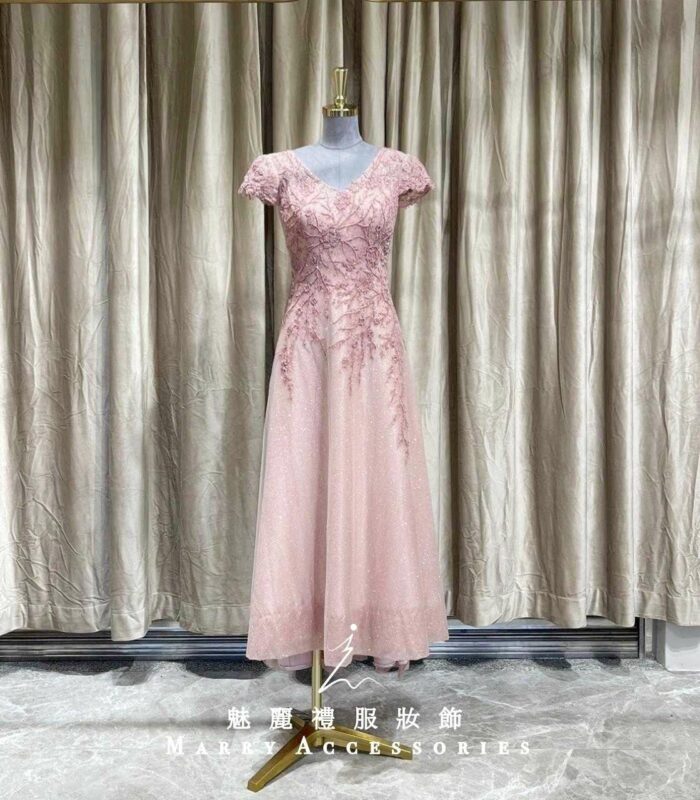 粉色立體縫珠蕾絲A字媽媽禮服 粉色立體縫珠蕾絲A字媽媽禮服