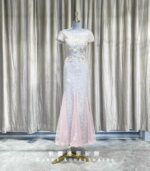 藍色襯布蕾絲圓領繡花魚尾媽媽禮服