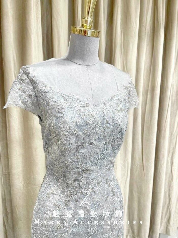 銀色刺繡亮片蕾絲晚宴媽媽禮服