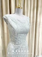 銀色全身亮片卡肩媽媽禮服