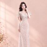 粉色古典繡花蕾絲流線媽媽禮服