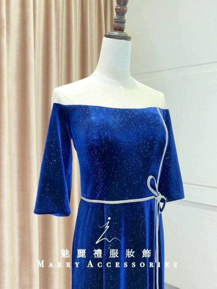 藍色水鑽蝴蝶結絨面長袖媽媽禮服 藍色水鑽蝴蝶結絨面長袖媽媽禮服