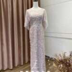 粉色直筒水袖珠工媽媽禮服