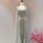 銀色披肩滿鑽V領媽媽禮服