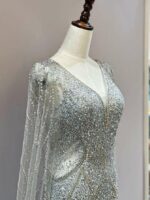 銀色披肩滿鑽V領媽媽禮服