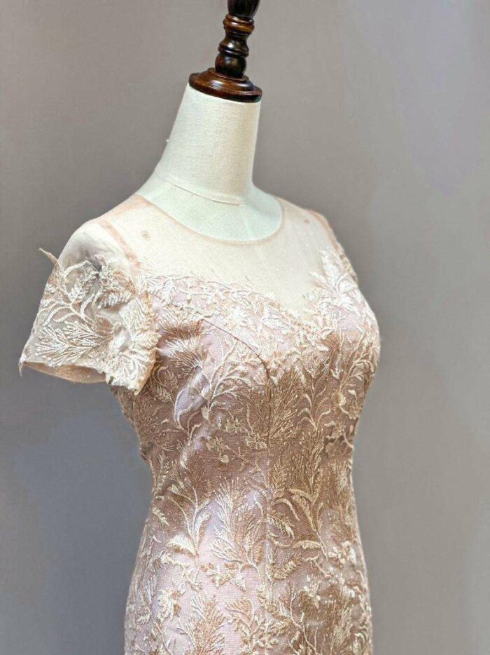 粉橘色蕾絲胸前裸紗媽媽禮服