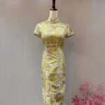 綠果色繡花短旗袍媽媽禮服