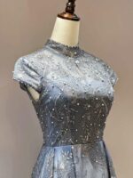 藍灰色高領綁繩刺繡媽媽禮服