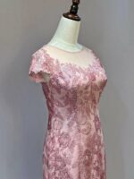 粉色亮片縫珠蕾絲領媽媽禮服