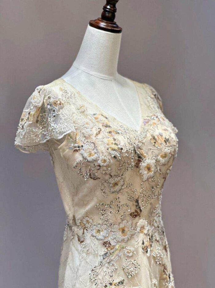 淺金V領繡花A字紗裙媽媽禮服 淺金V領繡花A字紗裙媽媽禮服