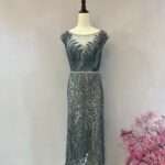 灰色羽毛下擺蕾絲收腰媽媽禮服