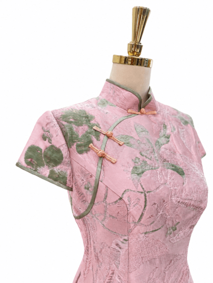 粉色綠葉立體刺繡短旗袍媽媽禮服