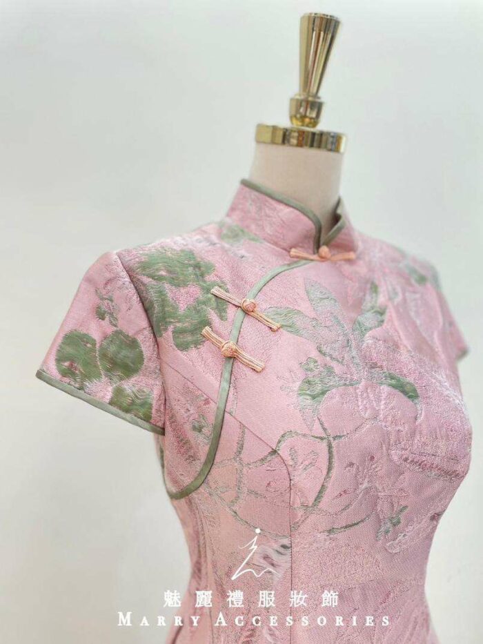 粉色綠葉立體刺繡短旗袍媽媽禮服