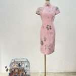 粉色綠葉立體刺繡短旗袍媽媽禮服