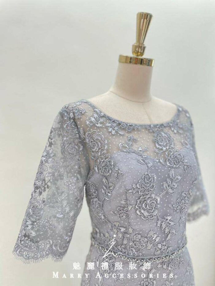 灰紫浮雕玫瑰蕾絲收腰短媽媽禮服