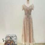 香檳金滿鑽V領羽毛包袖魚尾媽媽禮服