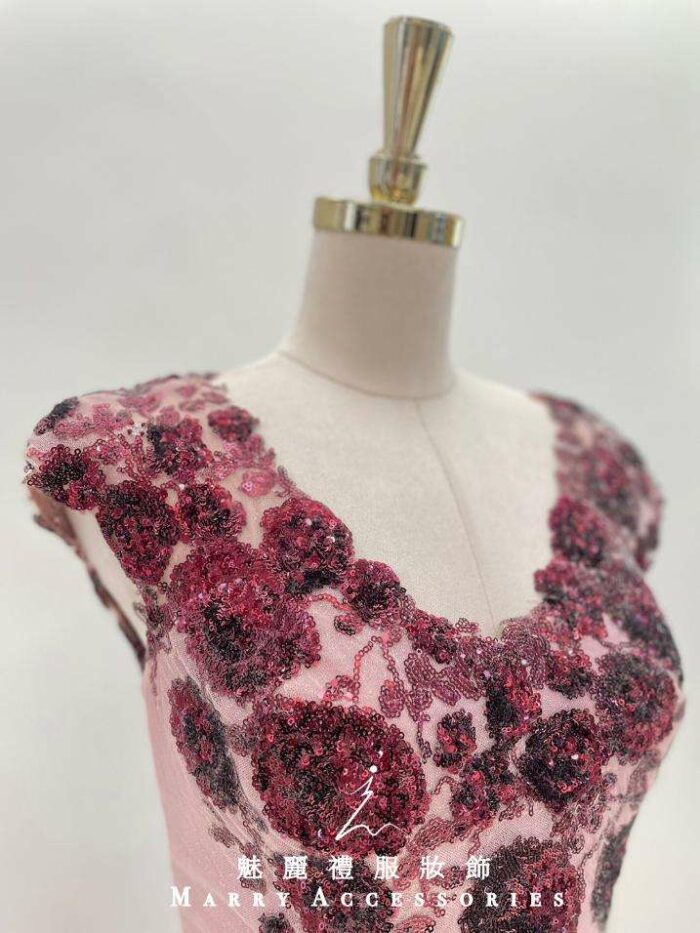 酒紅亮片繡花粉色A字裙媽媽禮服