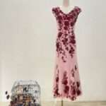 酒紅亮片繡花粉色A字裙媽媽禮服