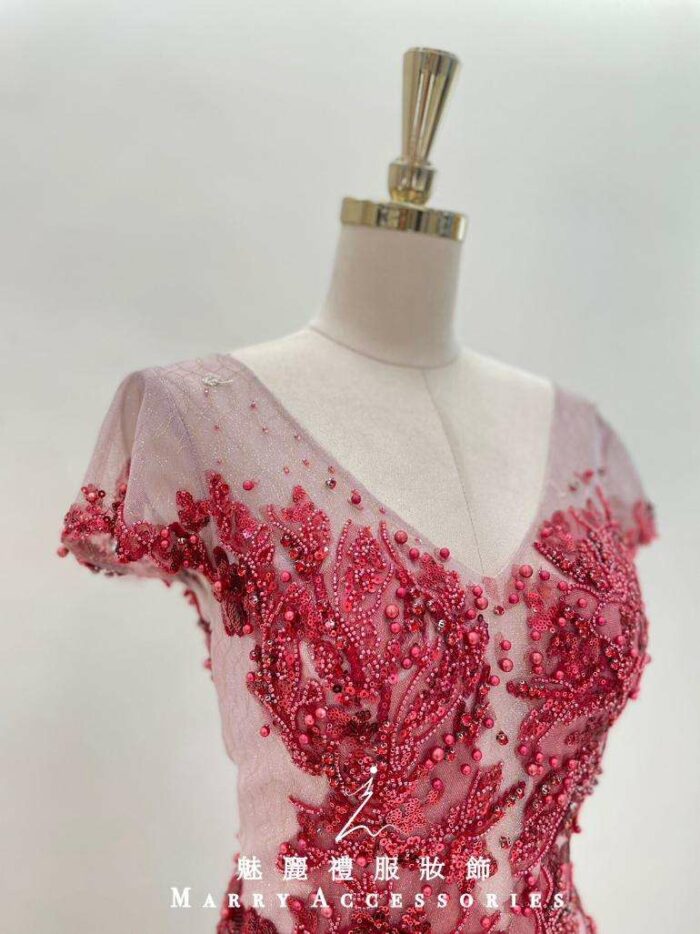 酒紅刺繡串珠蕾絲V領粉紗裙媽媽禮服