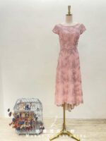 粉色蕾絲碎花包袖短媽媽禮服