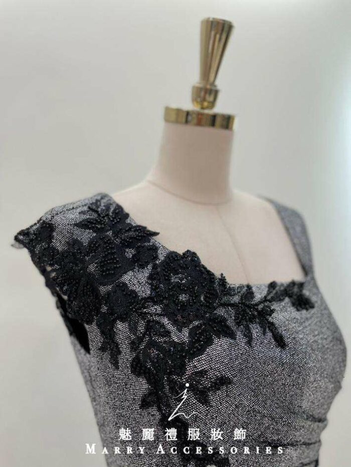 銀灰網紗繡黑花邊媽媽禮服
