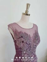 蘭花紫蕾絲浮雕印花媽媽禮服