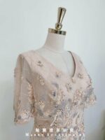 粉橘蕾絲珠花V領斗篷媽媽禮服