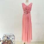 珊瑚粉珠鑽交織抓皺媽媽禮服