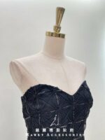 黑灰菱線亮片桃心領媽媽禮服