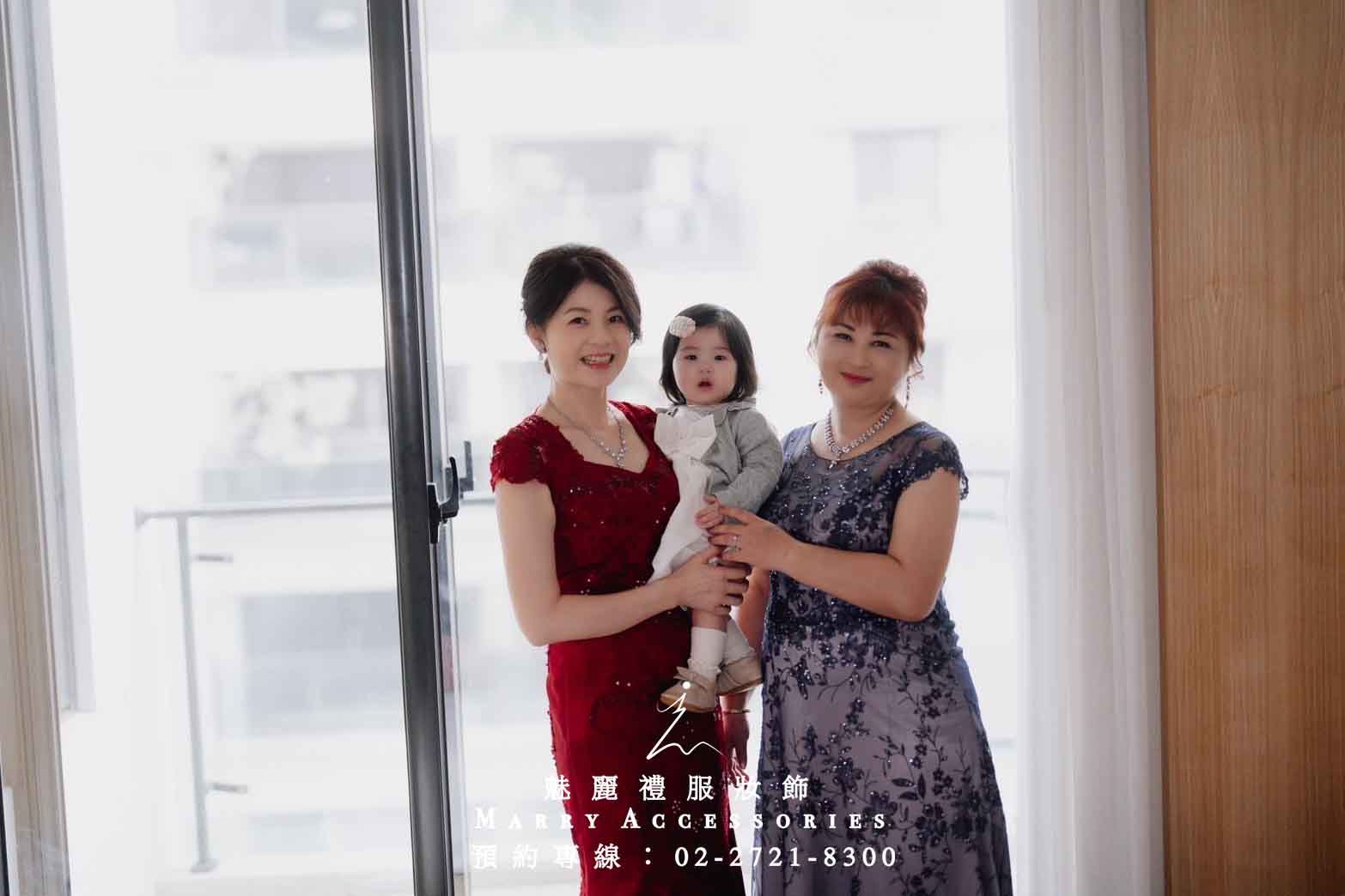 蕾絲倩影:紫羅蘭與酒紅色的佳節綻放