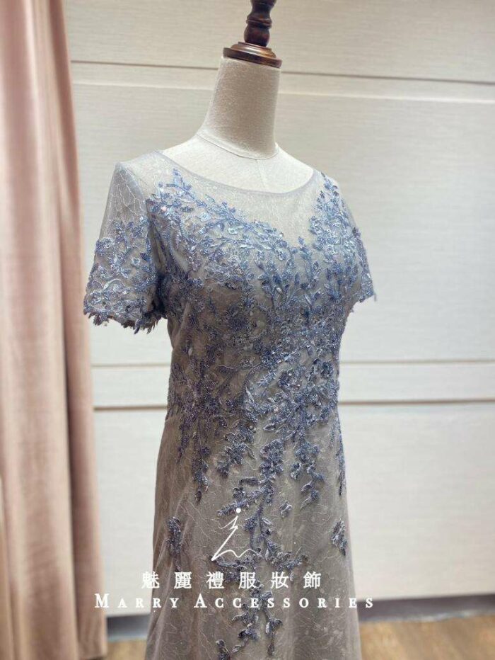 灰藍織花刺繡蕾絲裙台中媽媽禮服 灰藍織花刺繡蕾絲裙台中媽媽禮服
