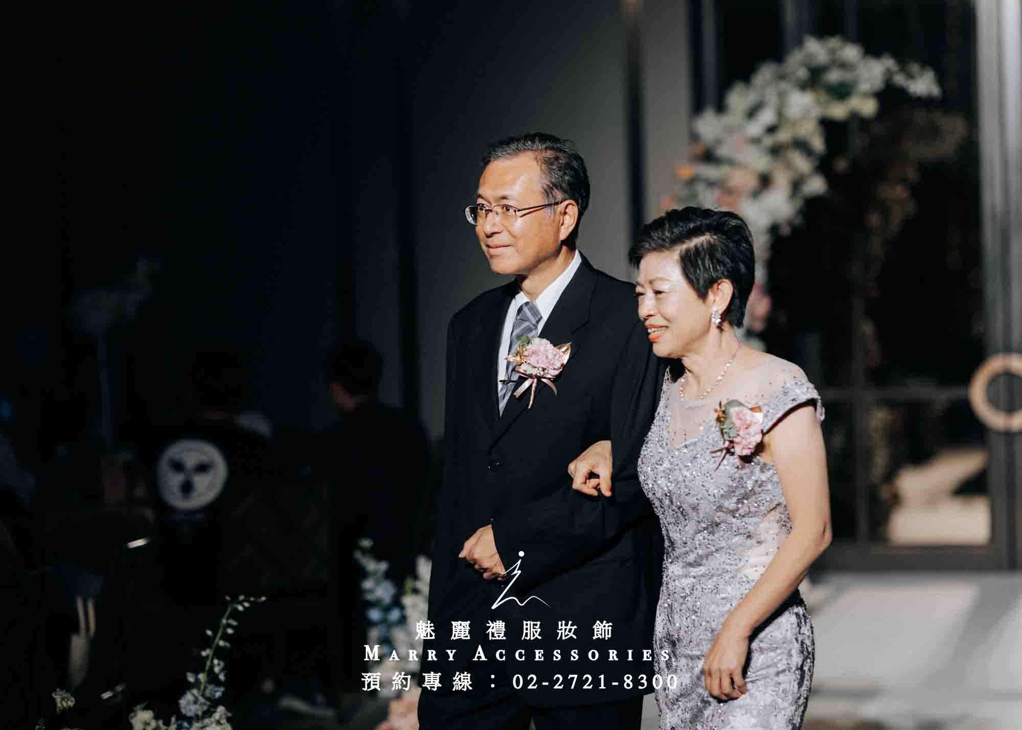 星光銀河之夜:銀灰色亮片鑲鑽與蕾絲的華麗邂逅 星光銀河之夜:銀灰色亮片鑲鑽與蕾絲的華麗邂逅