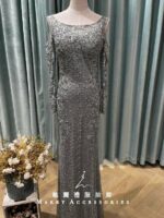 霧灰緹花圓珠挖肩水袖媽媽禮服