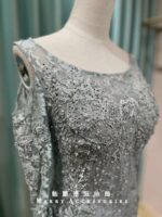 霧灰緹花圓珠挖肩水袖媽媽禮服